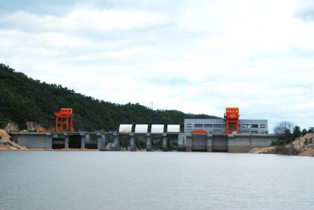 中電投江西三和躍洲水電站、峽山水電站項(xiàng)目發(fā)電機(jī)電阻柜運(yùn)行良好